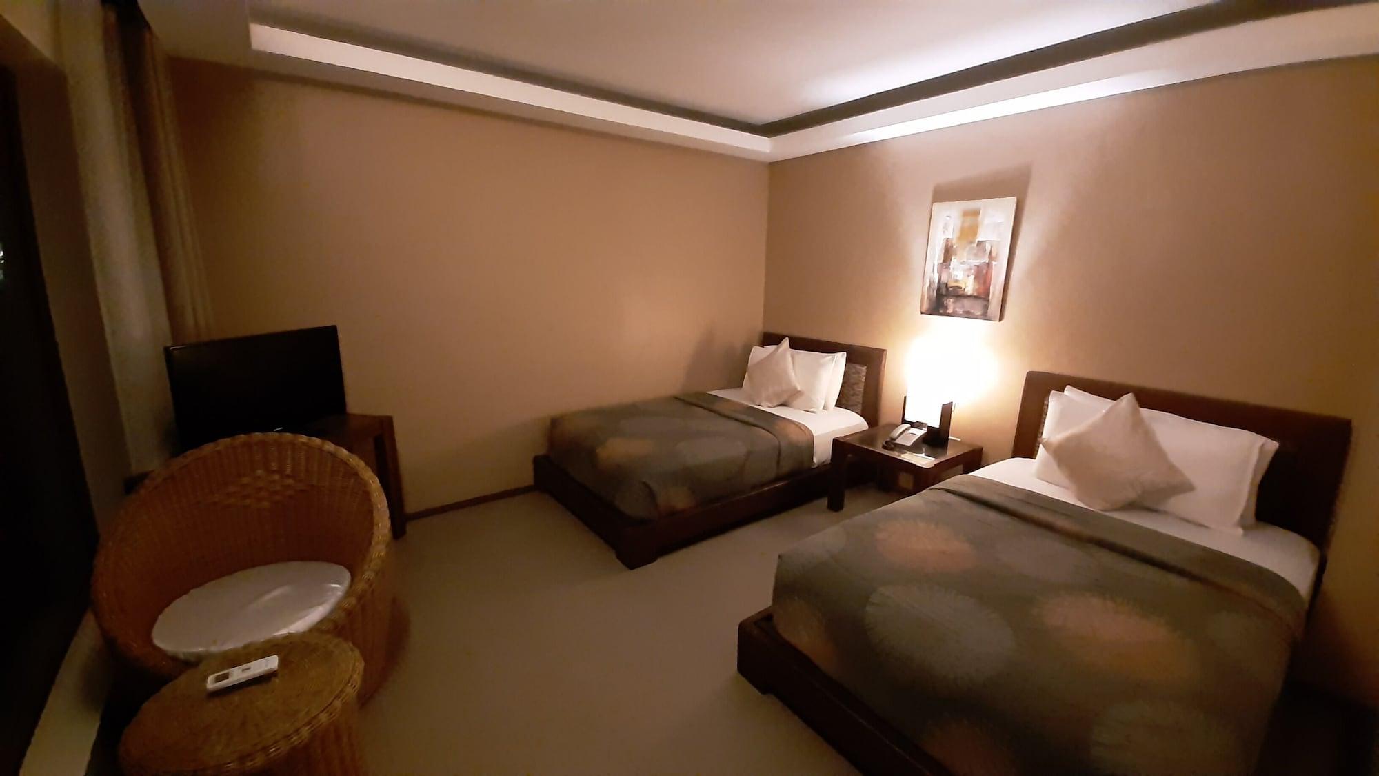 Urban Sands Hotel Iloilo Exterior foto